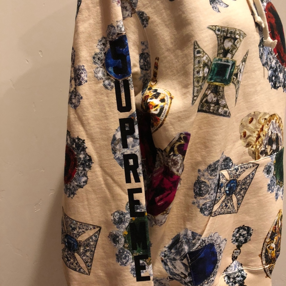 🎄Sold Out ‘Supreme Jewels Hooded Sweatshirt - Picture 4 of 8